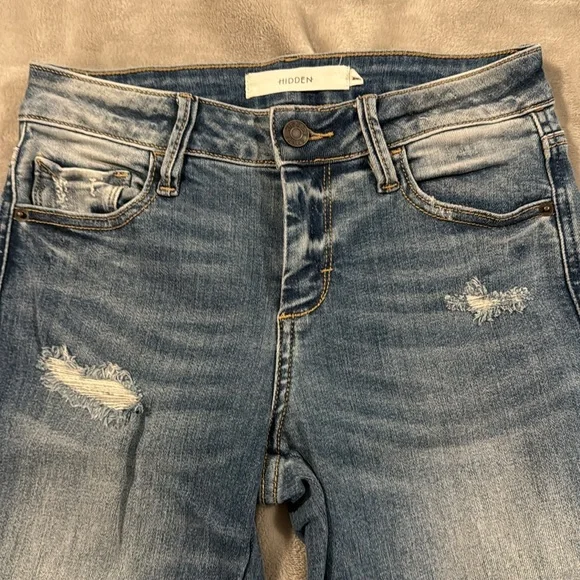 Hidden Distressed Jeans - Picture 6 of 13